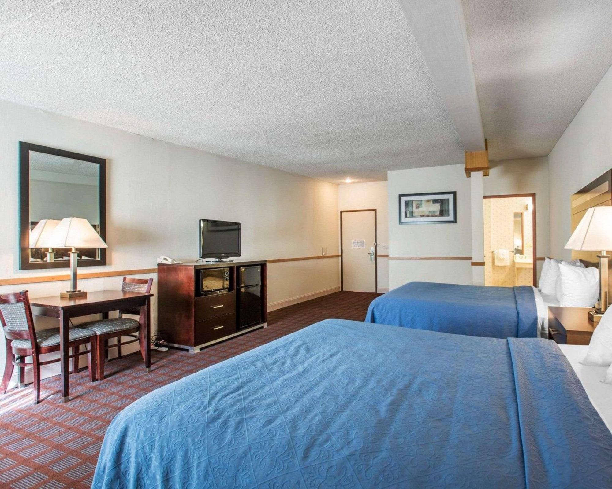 Quality Near Mammoth Mountain Inn 2*