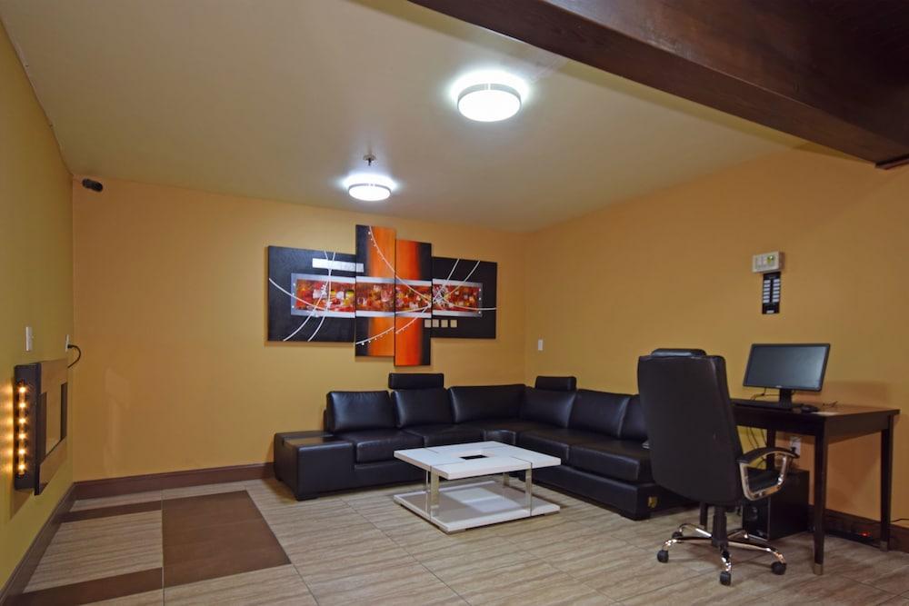 Inn Quality Near Mammoth Mountain 2*