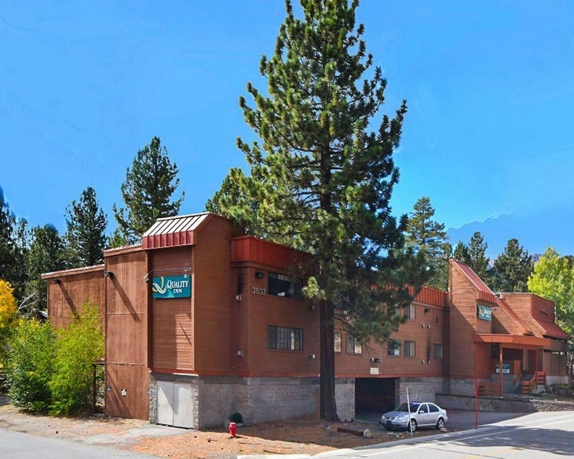 Inn Quality Near Mammoth Mountain 2*